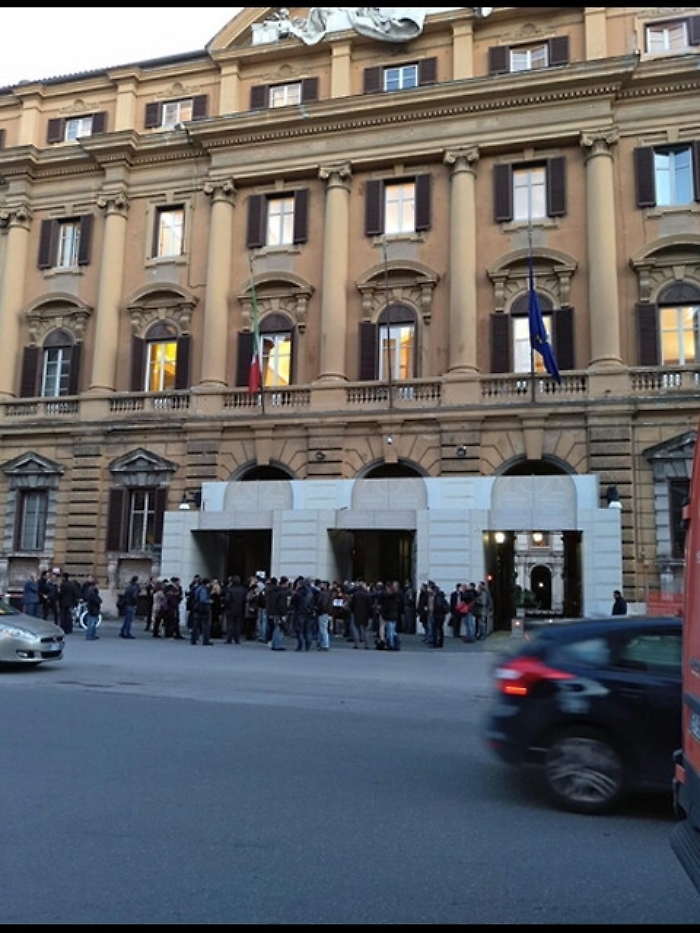 Pieno asta Bot 6 mesi,tassi su a -0,199%