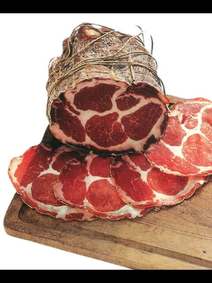 Oltre 3 tonnellate maiale sequestrate