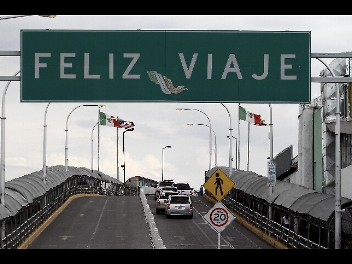 Messico, 146 migranti in un camion