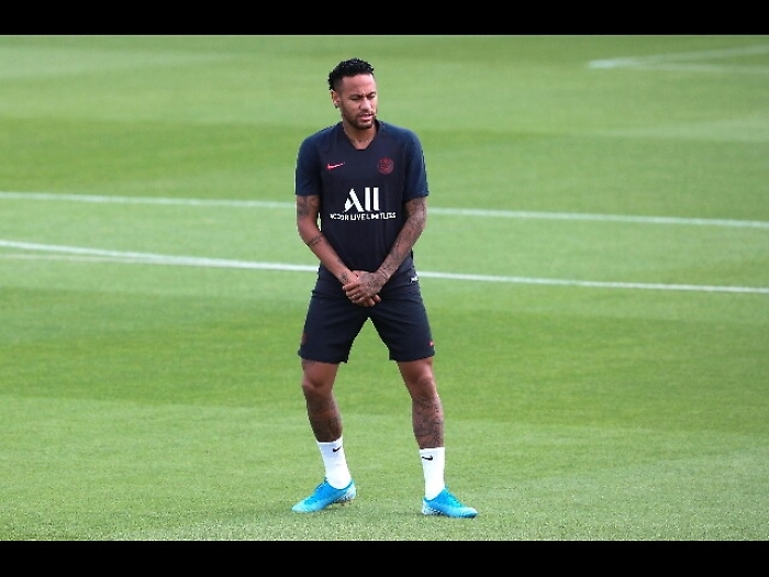 Calcio: dirigenza Barca a Parigi