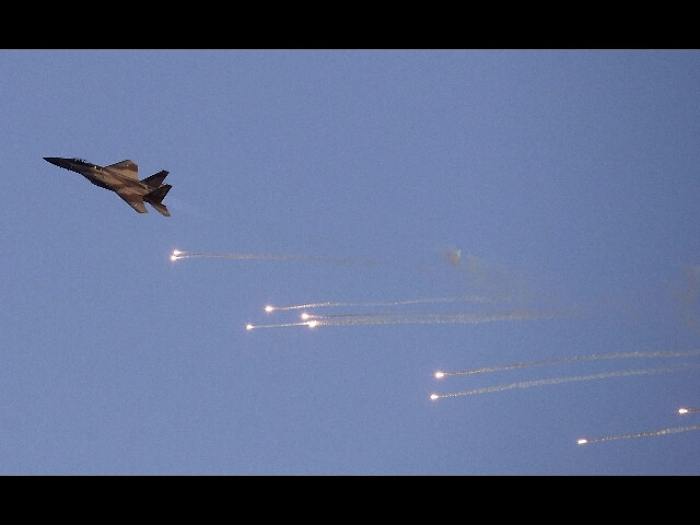 Media, Israele colpisce vicino Damasco