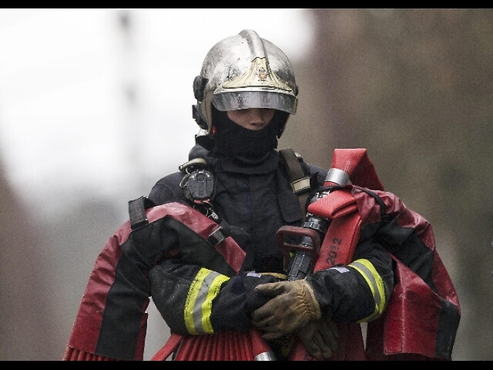 Incendio Parigi: 8 morti,donna arrestata