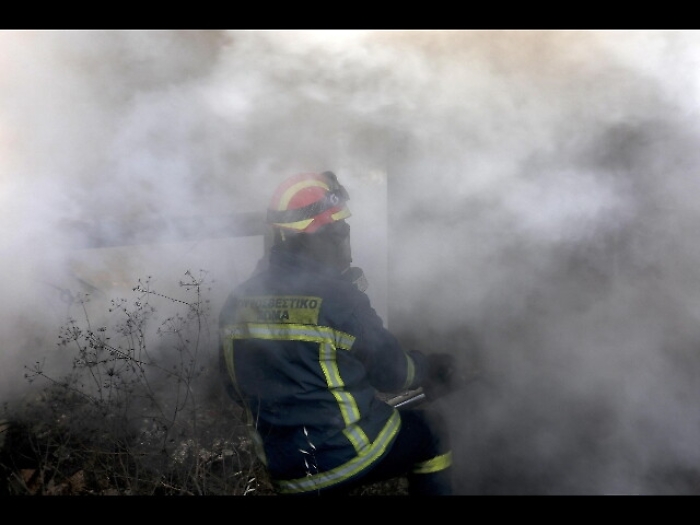Incendi in Grecia, evacuato un monastero