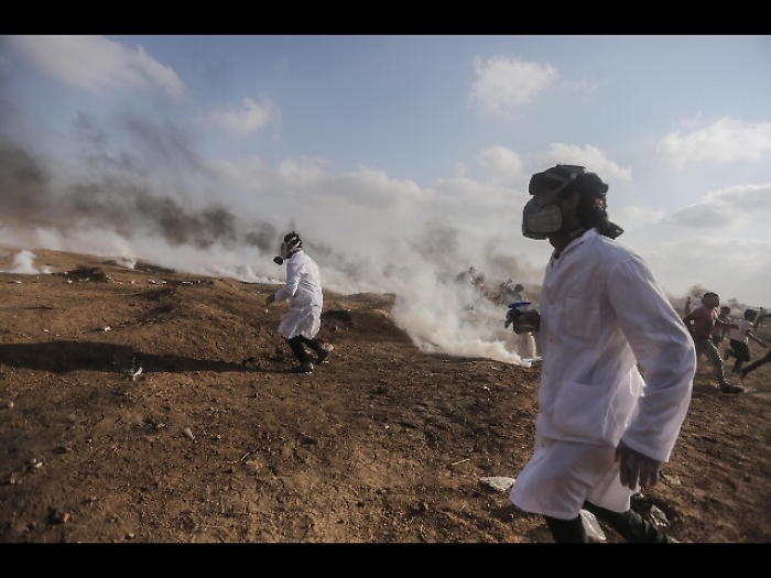 Gaza: scontri, morto medico palestinese