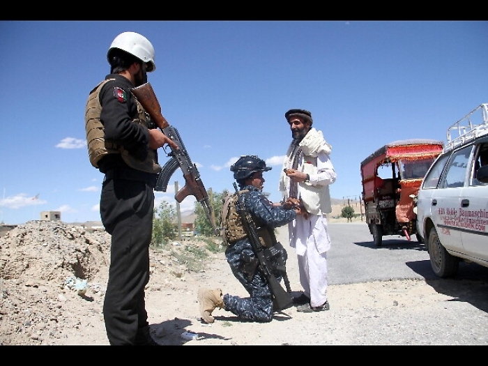 Afghanistan: uccisi 14 poliziotti