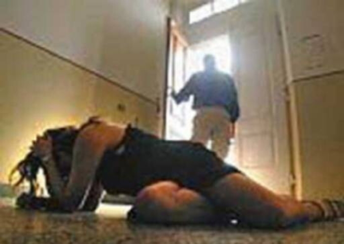 Confermata condanna per ex calciatore che faceva prostituire compagna