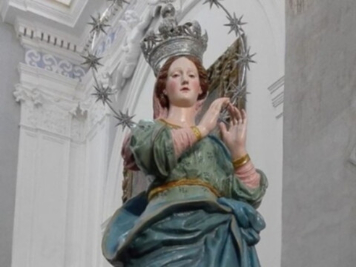 Barrafranca, grazie ad un benefattore la statua dell'Immacolata torna a risplendere