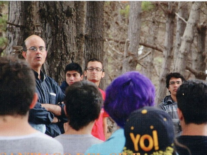 Don Marco Aleo: il radicale catanese ora prete di periferia a Santiago del Cile