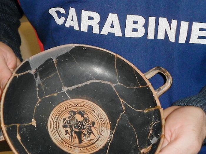 Siracusa, stroncato un traffico di reperti