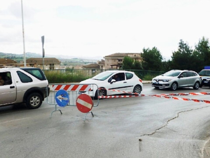 Caltanissetta, strade chiuse e il traffico va in tilt