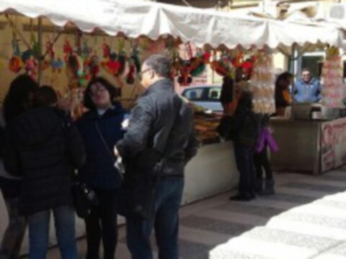 Niente baracche lungo il percorso delle processioni dei riti pasquali