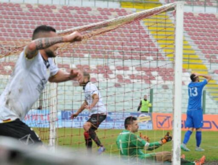 Il Messina rischia contro la Paganese ma alla fine agguanta un meritato pareggio