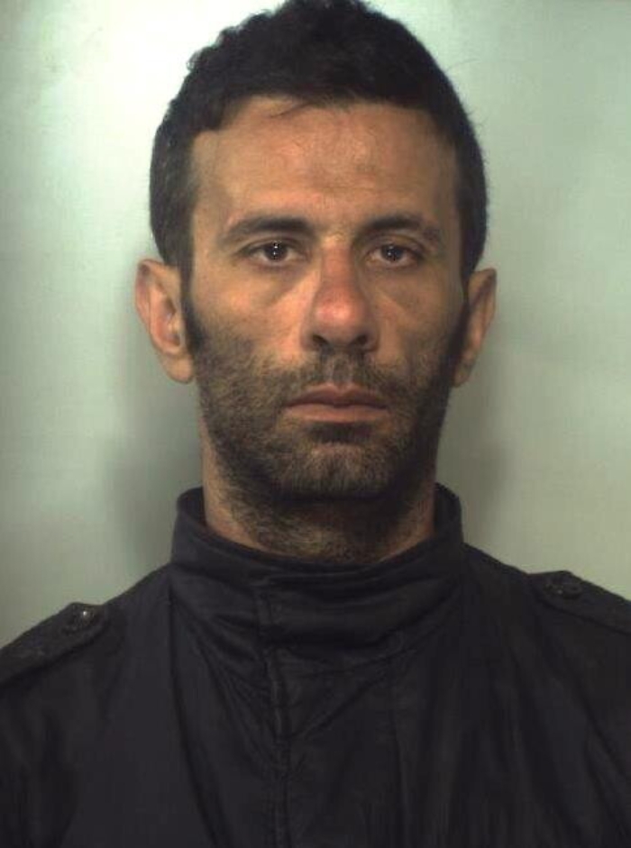 Catania, Speronano coppia all'uscita del Bingo, arrestato rapinatore