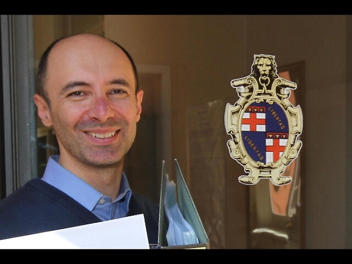 M5S, riceve avviso e si autosospende