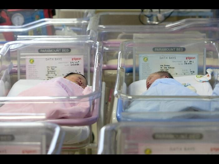 Senza fine il calo delle nascite, 17 mila in meno nel 2015