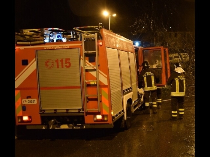 Auto in fiamme in galleria: chiusa la Catania-Siracusa