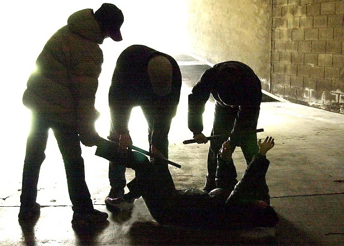 Grave un sedicenne aggredito da coetanei a Scicli: un fermato