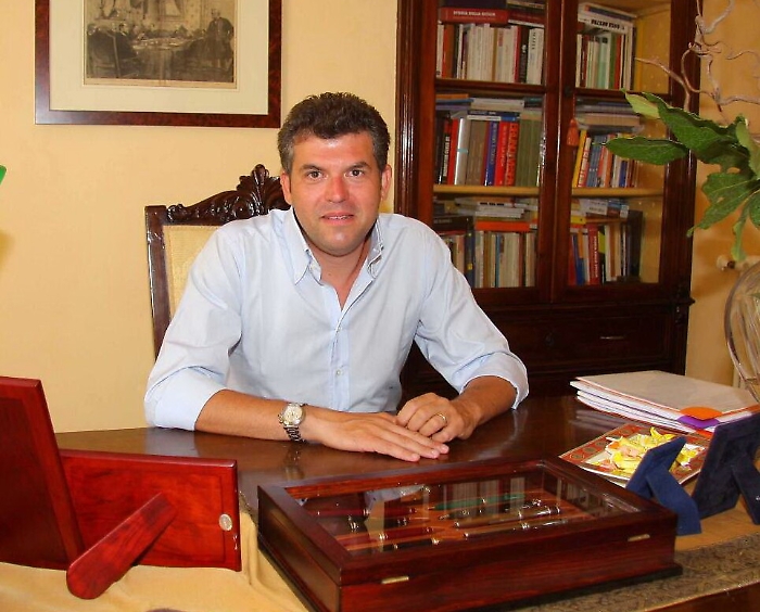 Usava l'auto blu non solo per scopi istituzionali, sei mesi all'ex sindaco di Termini Imerese