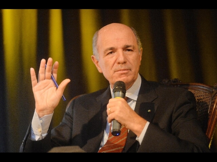 Passera vara una nuova banca, Illimity