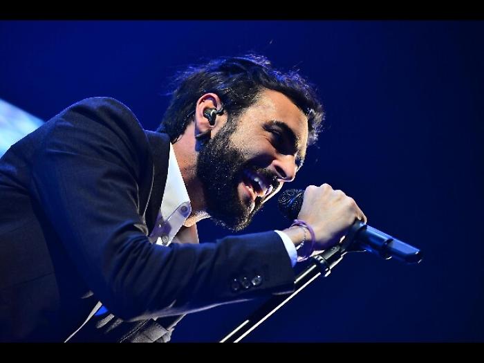 Marco Mengoni ospite a Sanremo