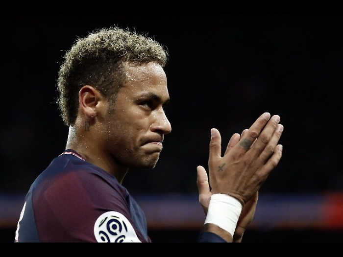 Al Psg Neymar guadagna 4.000 euro l'ora