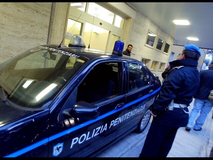 Detenuto evade da Tribunale di Foggia