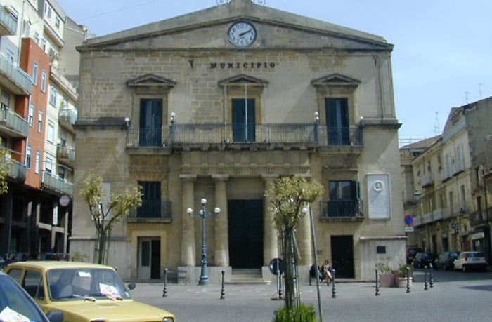 Scatta "gettonopoli" al Comune 27 indagati tra cui il sindaco