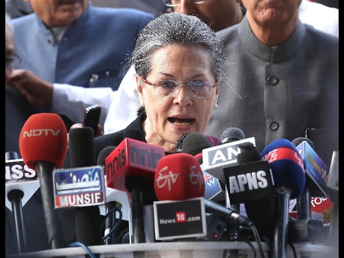 India: Sonia Gandhi dimessa da ospedale
