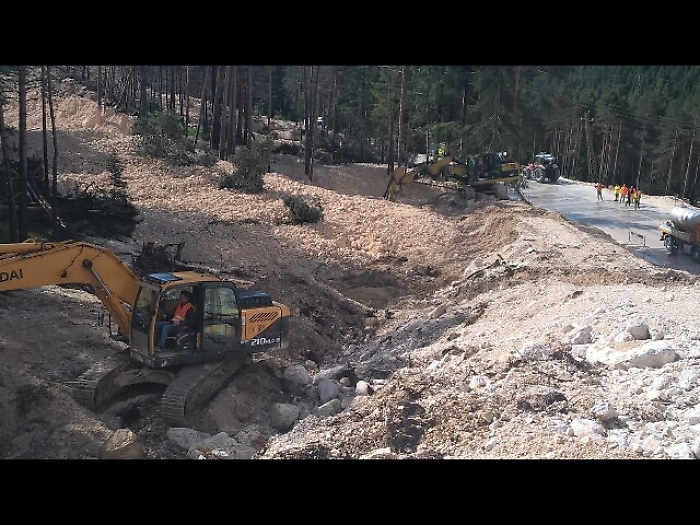 Rimossa frana su strada per Cortina