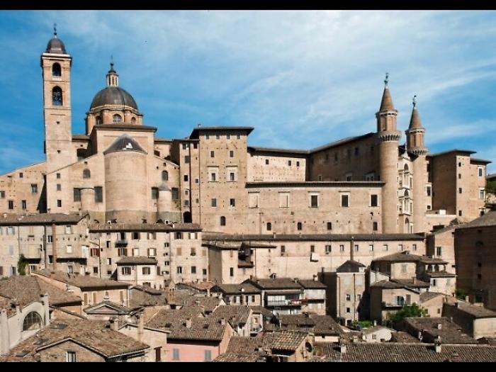 Sisma: calo turisti,Urbino invita scuole