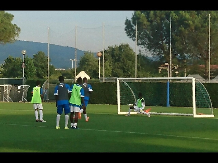 Calcio: colpo in tesa a 15enne, grave