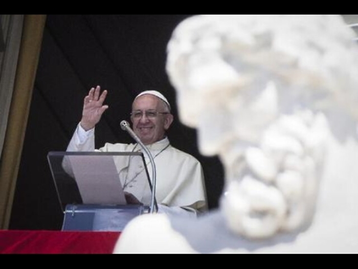 Papa: 'Pace e giustizia per donne violentate e schiave'