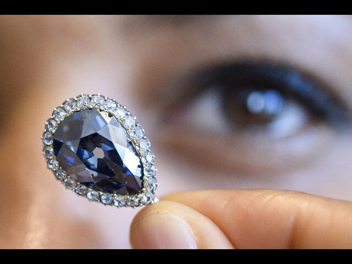 Aste, 6,7 mln dlr per il 'Blu Farnese'