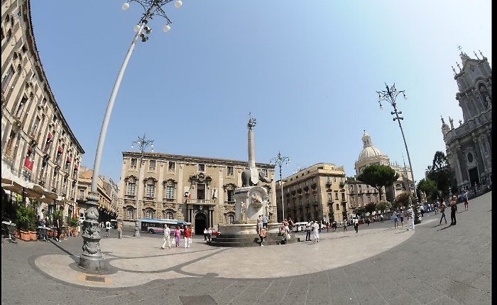 Riscossione Sicilia "congela" a Catania conti e automezzi. Buco da 19,5 mln