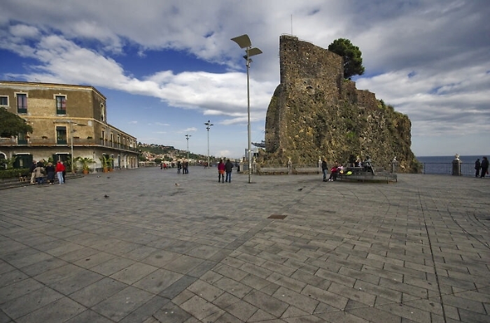 Anche il calcio di strada condannato al tiki taka. Nuove regole ad Aci Castello