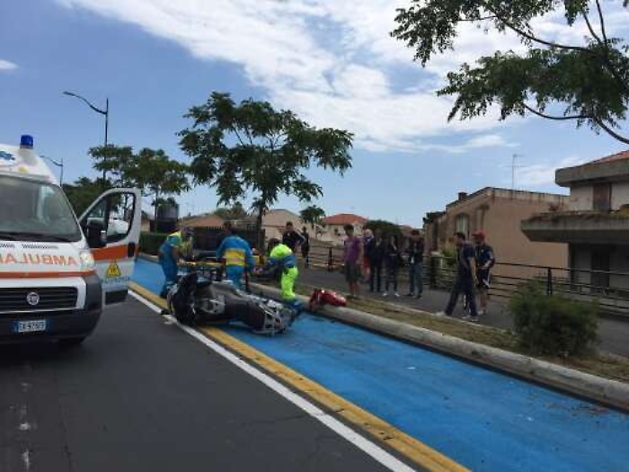 Cordolo pista ciclabile fa sbalzare motoclista