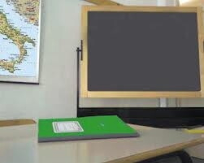 Scuola, la Cgil accusa: &laquo;Per i prof siciliani nessuna speranza di tornare a casa&raquo;