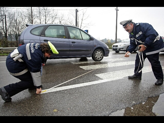 Poliziotto investito, un fermo a Milano
