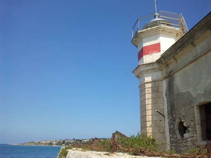 Tornano a brillare 4 fari di Sicilia