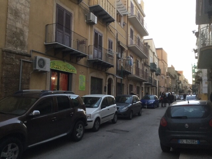 Sorelline uccise a Gela dalla madre, bandiere a mezz'asta al Comune