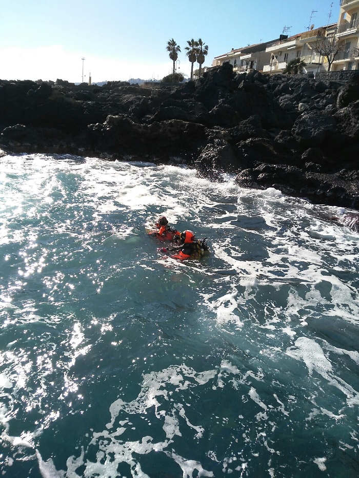 Aci San Antonio, sub disperso nel mare di Stazzo