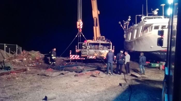 Mascali, attentato incendiario in una rimessa per barche