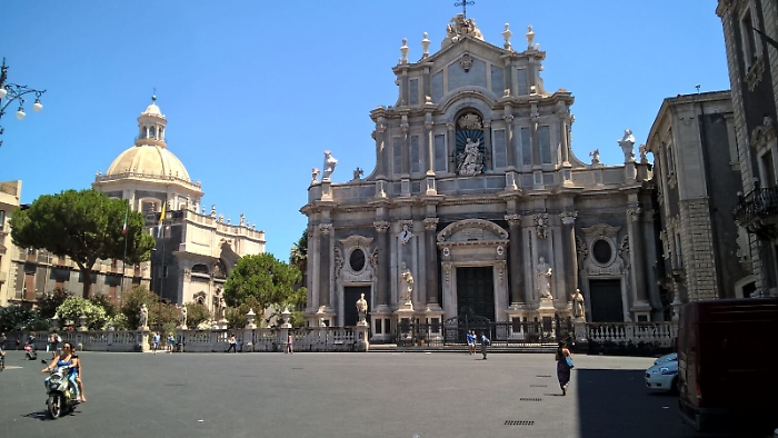 Soggiorno a Catania: &laquo;Polizia Municipale assente e mancato rispetto delle regole&raquo;