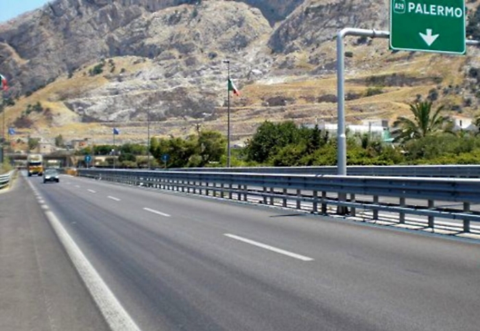 Schifani: &laquo;Per l'autostrada Palermo-Catania ci vuole un commissario&raquo;