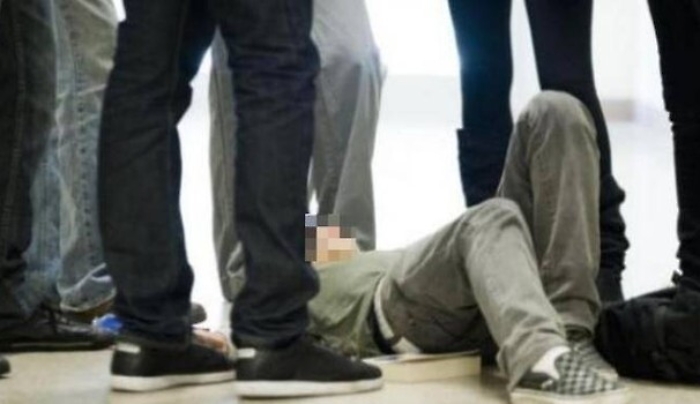 Catania: ragazzino accerchiato da baby gang in via Etnea, ma arriva la polizia