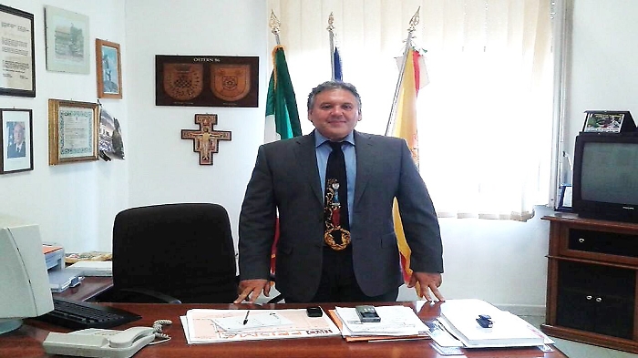 Cos&igrave; il sindaco Santo Sabella metteva in guardia il boss di San Biagio Platani: &laquo;Guarda che i carabinieri hanno messo le telecamere&raquo;