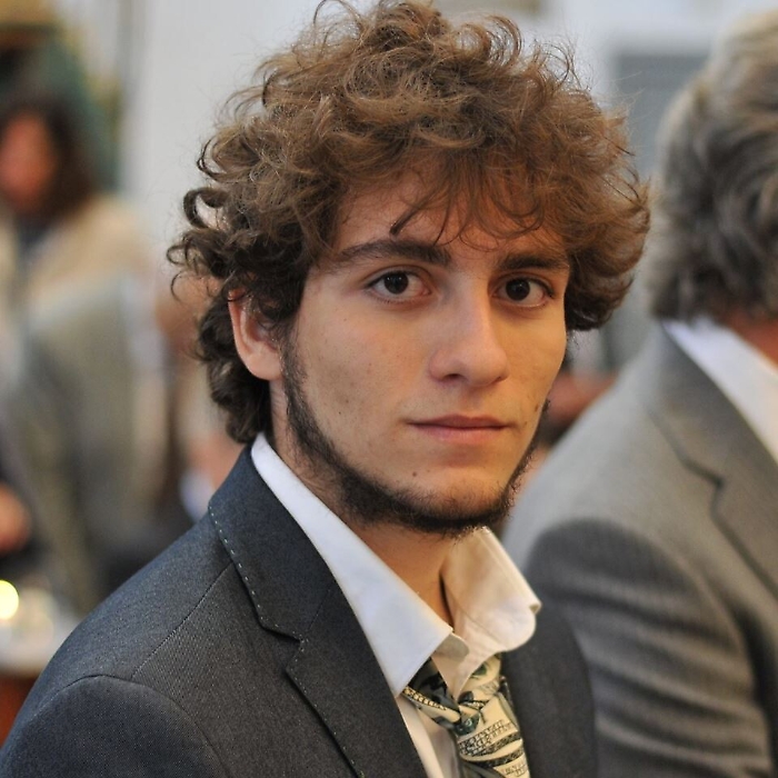 Quadro in regalo a studente che supera esame con 30 e lode 