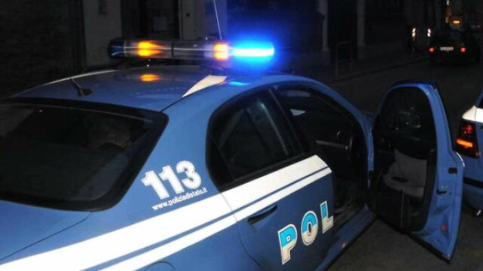 Ventenne minaccia di sfregiare ex fidanzata con acido: arrestato