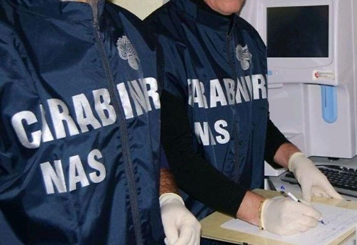 "Ho avuto un incidente, mi fa male la spalla": cos&igrave; in 22 truffavano assicurazioni