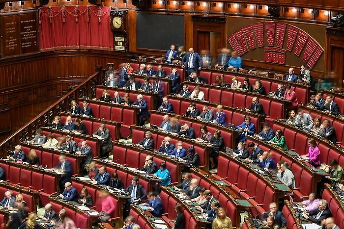 Il taglio dei parlamentari &egrave; legge: si riducono deputati e senatori
